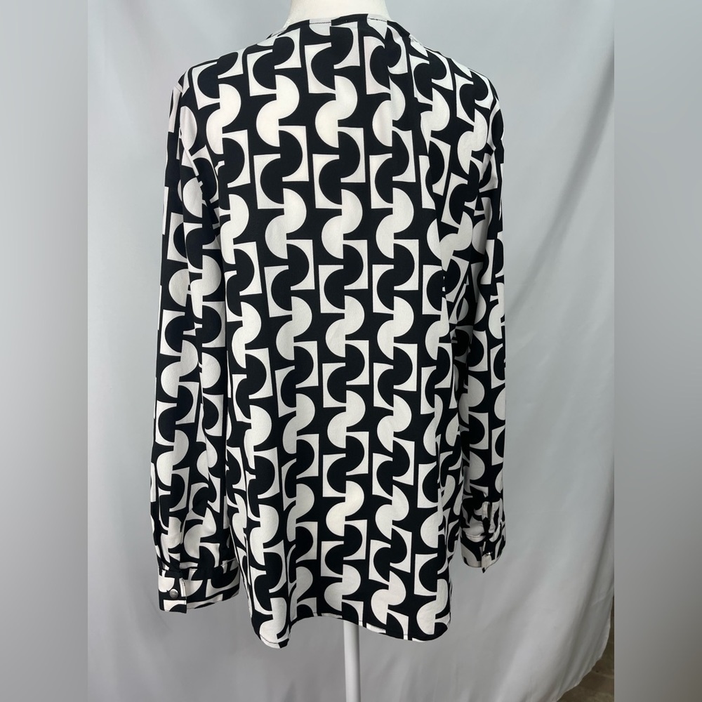 Chico’s geometric print criss cross lace up blouse Chicos size 0 women’s S/4 - Picture 7 of 16